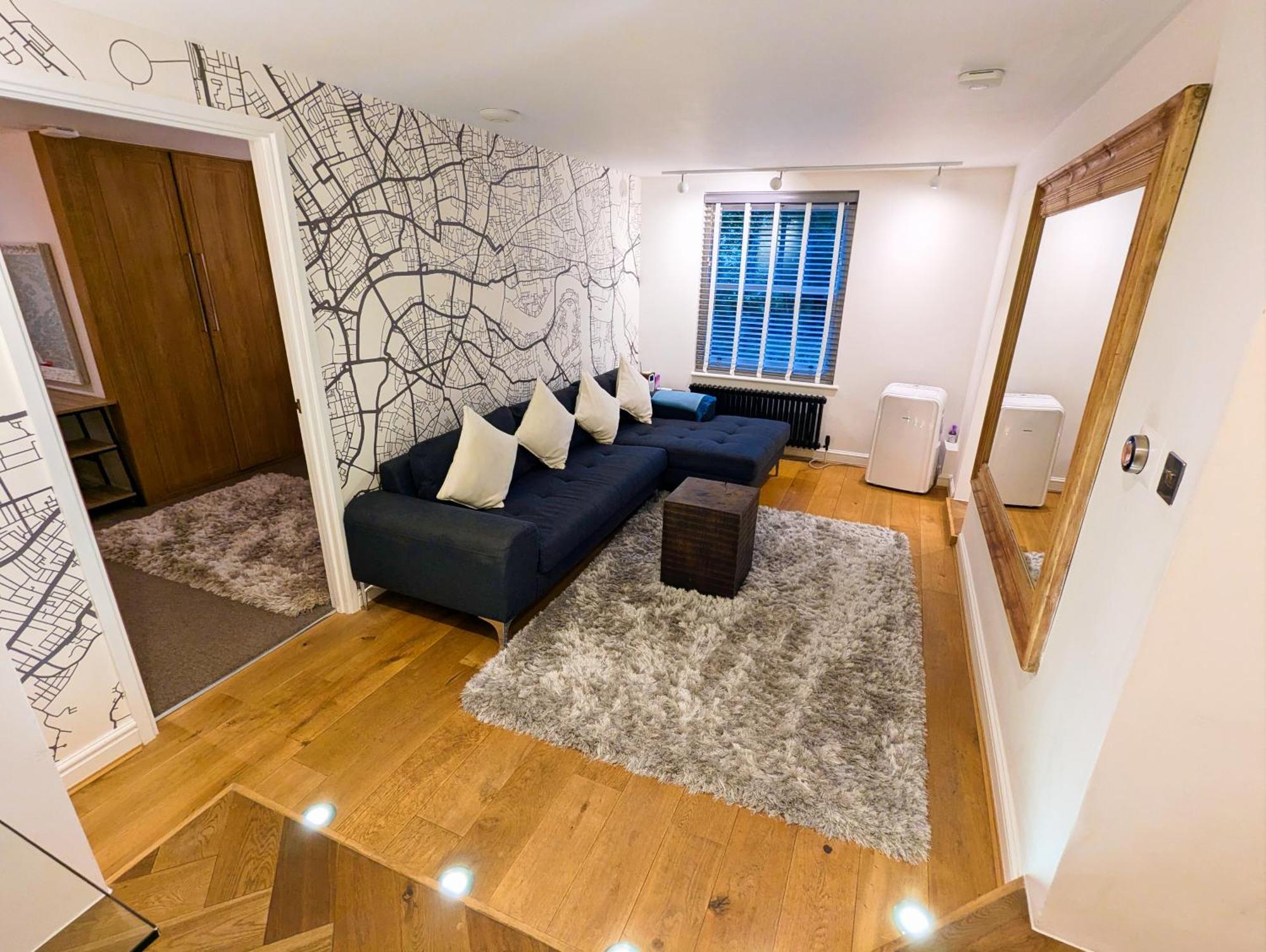 Modern 1 Bedroom Apartment In Kensington Londra Exterior foto