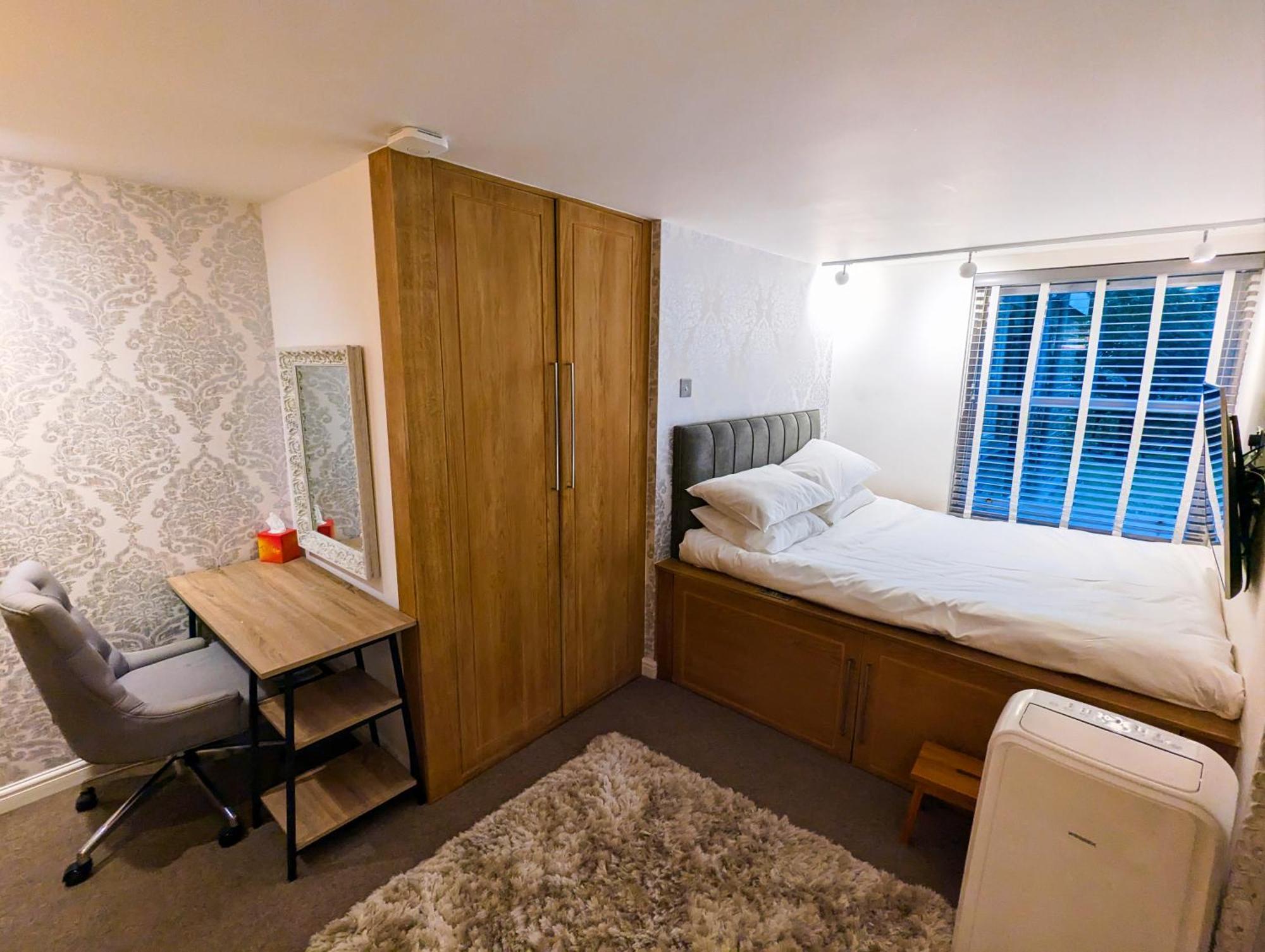 Modern 1 Bedroom Apartment In Kensington Londra Exterior foto